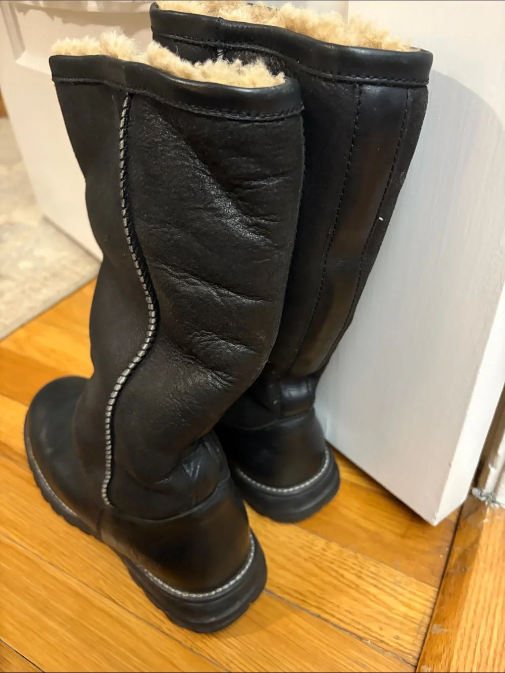 UGG classic black